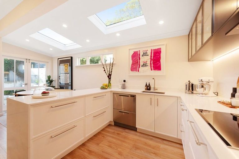 Photo of property in 47 Clyde Street, Island Bay, Wellington, 6023