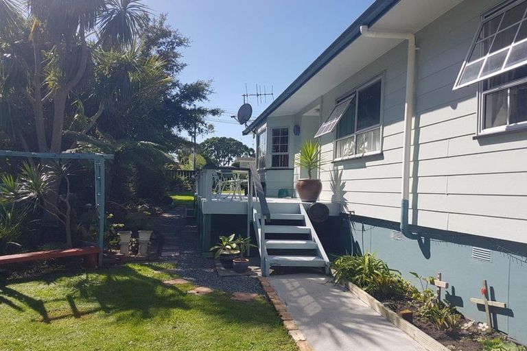 Photo of property in 49 Marsden Point Road, Ruakaka, 0116