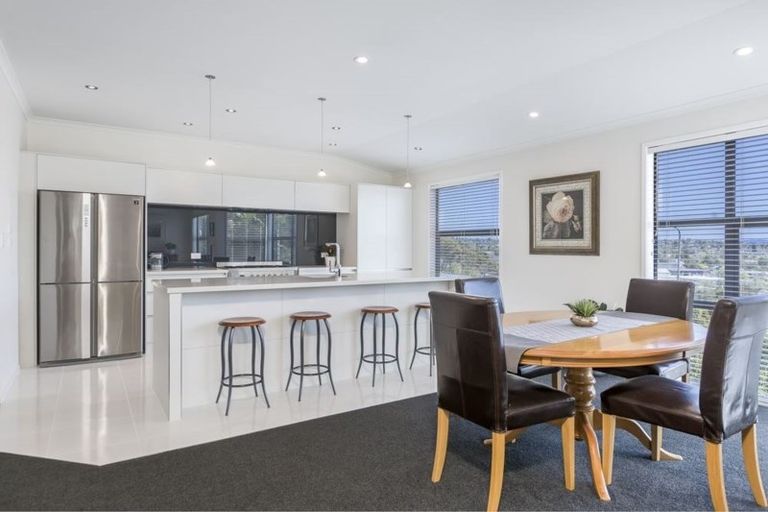 Photo of property in 78 Pemberton Avenue, Bayview, Auckland, 0629