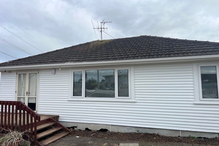 Photo of property in 17 Takanini Road, Takanini, 2112
