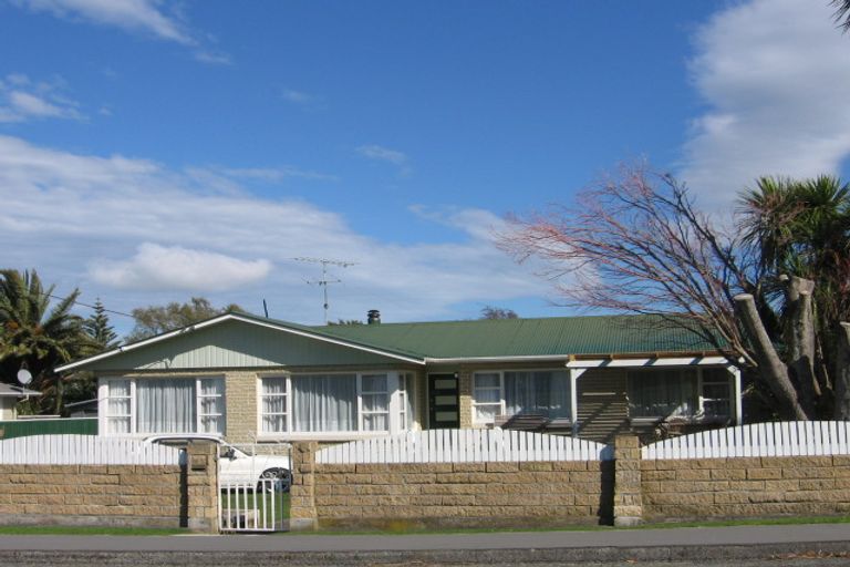 Photo of property in 44 Harrison Street West, Featherston, 5710