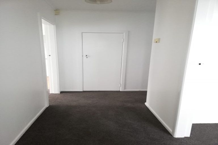 Photo of property in 17 Cypress Drive, Maungaraki, Lower Hutt, 5010