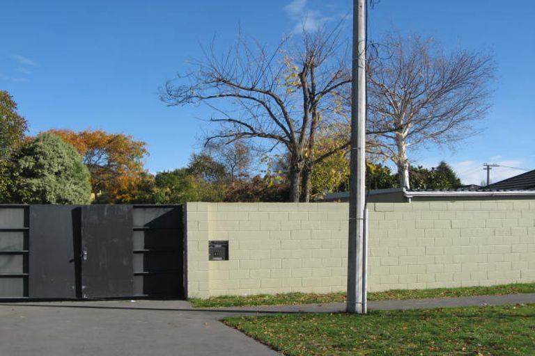 Photo of property in 45 Garreg Road, Bryndwr, Christchurch, 8052