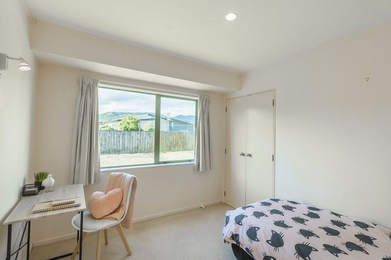 Photo of property in 102 Makarini Street, Paraparaumu, 5032