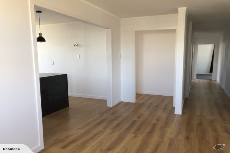 Photo of property in 5 Tainui Street, Castlecliff, Whanganui, 4501