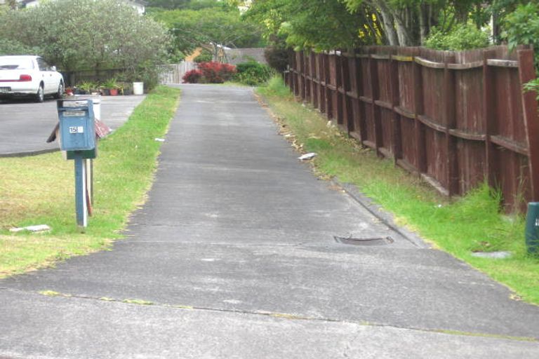 Photo of property in 2/15 Thalia Place, Totara Vale, Auckland, 0629