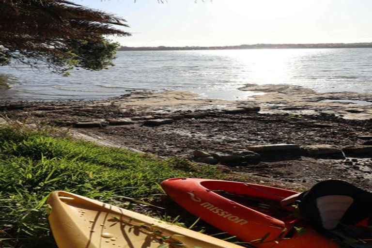 Photo of property in 15a Beresford Street, Bayswater, Auckland, 0622