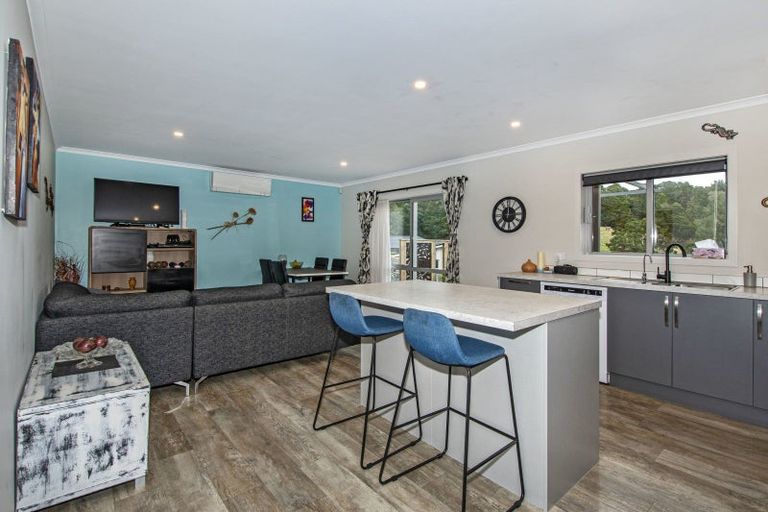 Photo of property in 13 Vintage Lane, Kauri, 0185