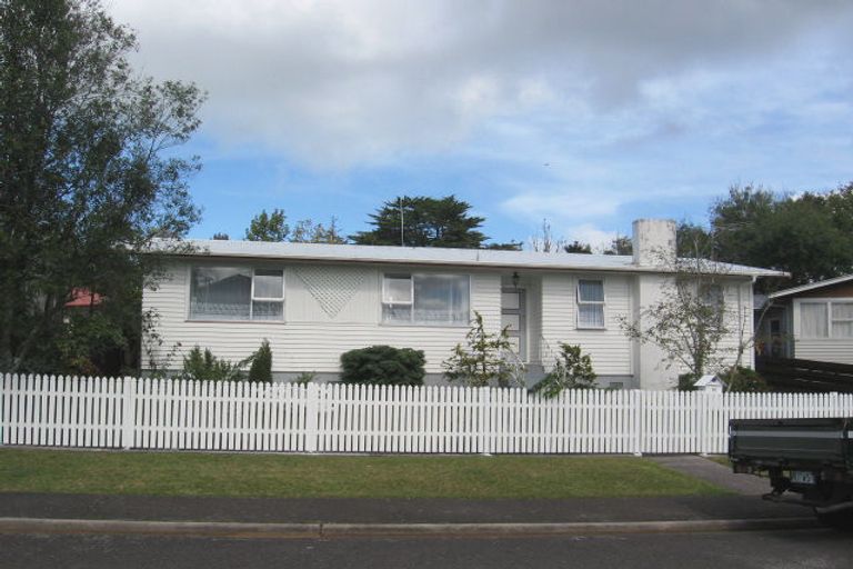 Photo of property in 10 Inver Street, Glen Eden, Auckland, 0602