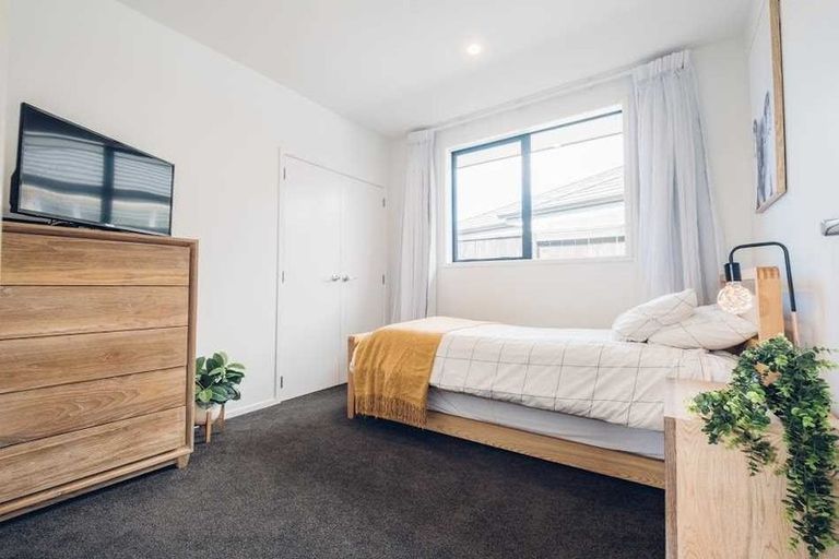 Photo of property in 31 Kotiate Street, Papamoa Beach, Papamoa, 3118