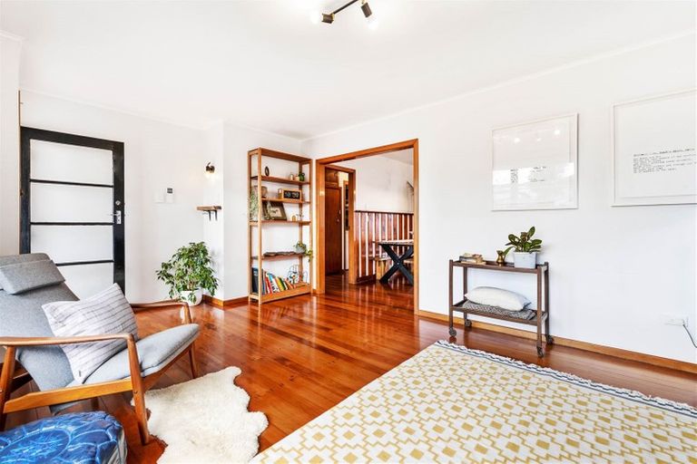 Photo of property in 48 Titoki Street, Te Atatu Peninsula, Auckland, 0610