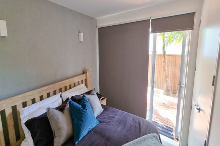 Photo of property in 2/83 Hinemoa Street, Birkenhead, Auckland, 0626