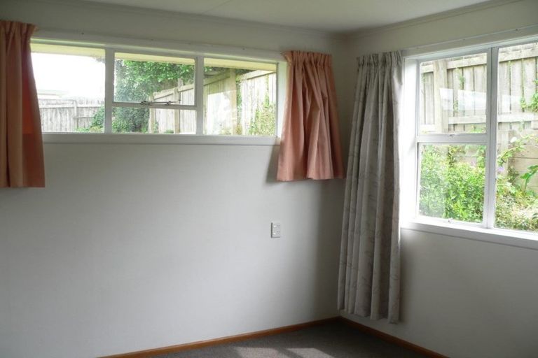 Photo of property in 17 The Drive, Tawa, Wellington, 5028