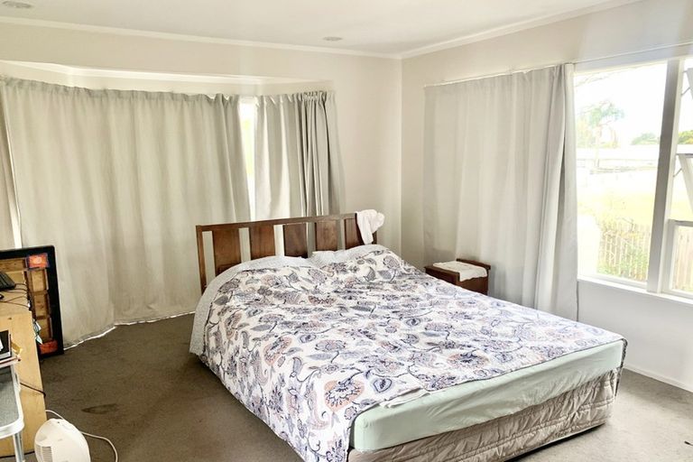 Photo of property in 33 Diana Drive, Glenfield, Auckland, 0627