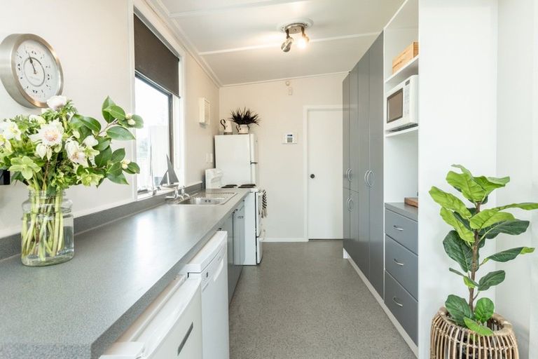 Photo of property in 12 Moori Road, Waimarama, 4294