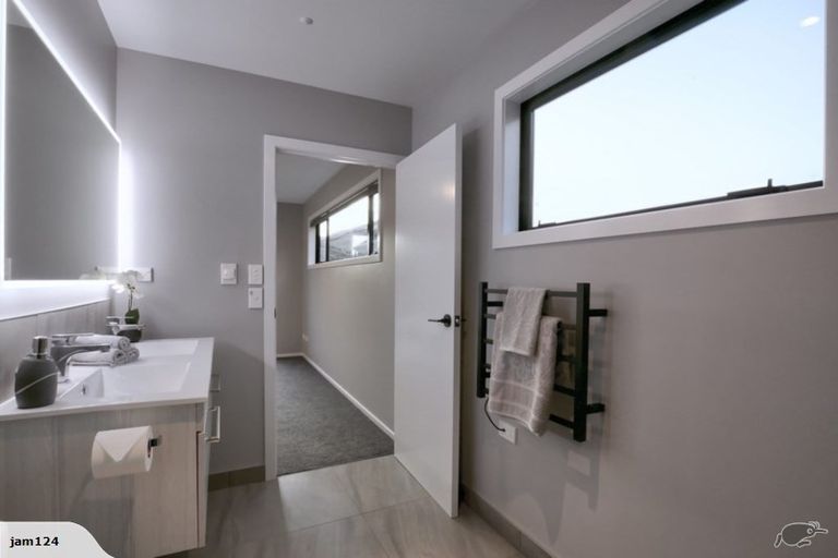 Photo of property in 19 Wheat Street, Jacks Point, Queenstown, 9371