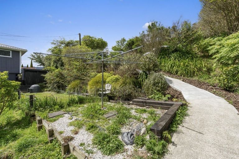 Photo of property in 42 Lincoln Avenue, Tawa, Wellington, 5028