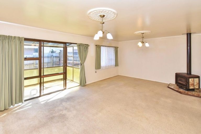 Photo of property in 9 Brynbela Court, Papakura, 2110