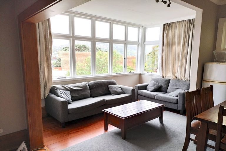 Photo of property in 21 Saint Michaels Crescent, Kelburn, Wellington, 6012