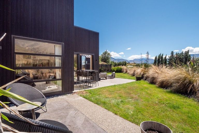 Photo of property in 23 Alps View Place, Lake Hayes, Queenstown, 9304