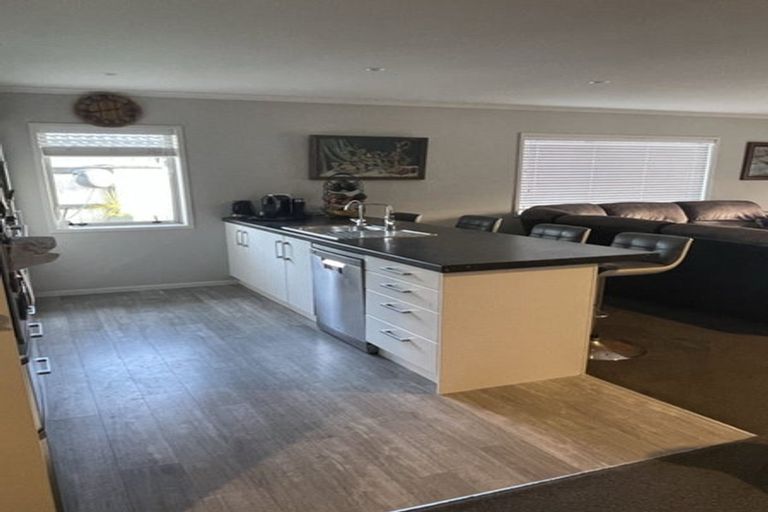 Photo of property in 20 Cupples Street, Papamoa Beach, Papamoa, 3118