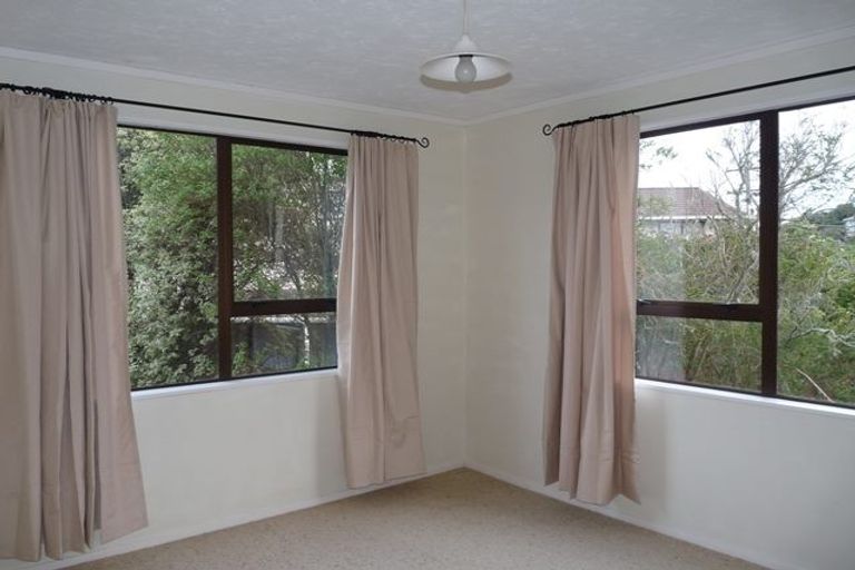 Photo of property in 49 Clifford Road, Johnsonville, Wellington, 6037