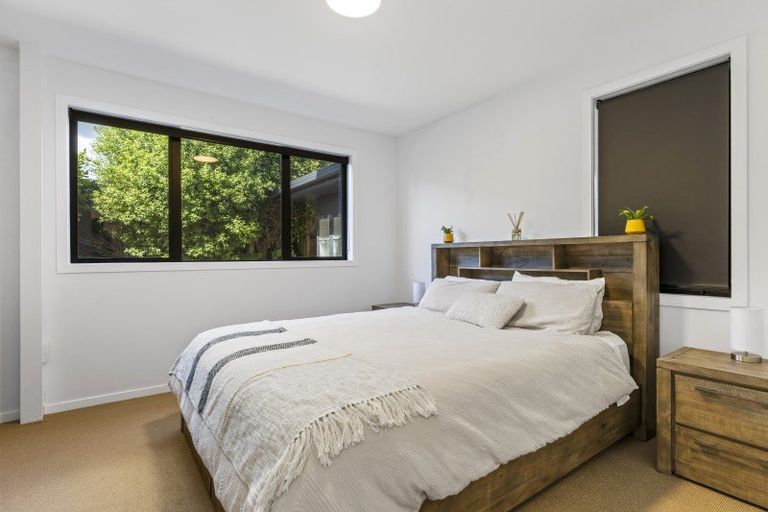 Photo of property in 1 Norfolk Road, Waipahihi, Taupo, 3330