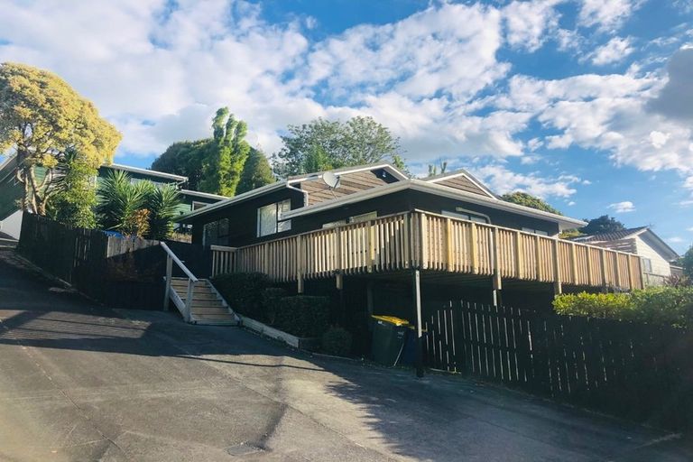 Photo of property in 1/111 Spinella Drive, Bayview, Auckland, 0629