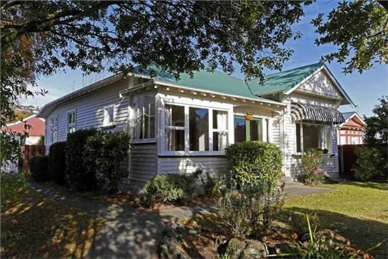 Photo of property in 38 Riverview Street, Beckenham, Christchurch, 8023