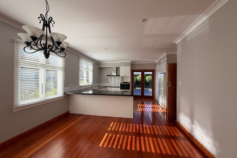 Photo of property in 19 Guy Avenue, Takaro, Palmerston North, 4410