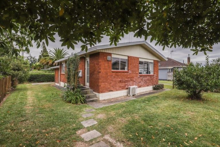 Photo of property in 50c Braid Road, St Andrews, Hamilton, 3200