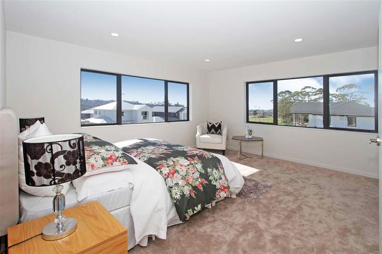 Photo of property in 24 Mettam Drive, Swanson, Auckland, 0614