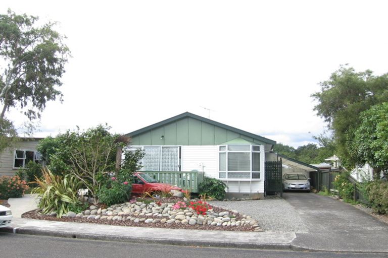 Photo of property in 5 Parera Grove, Heretaunga, Upper Hutt, 5018