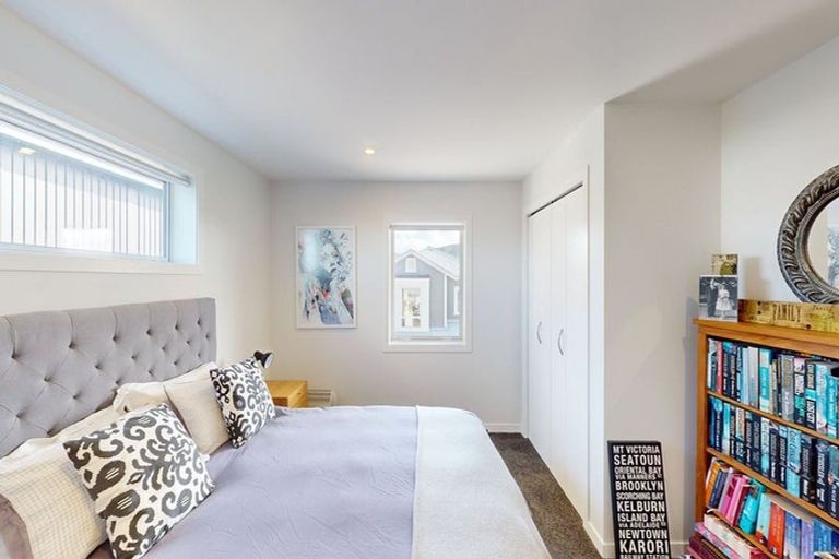 Photo of property in 2/74 Jubilee Road, Khandallah, Wellington, 6035