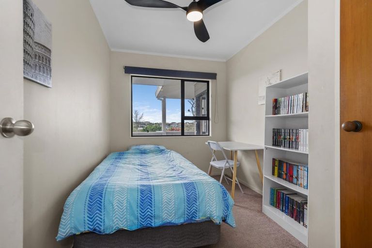 Photo of property in 18 Margaret Drive, Omokoroa, 3114