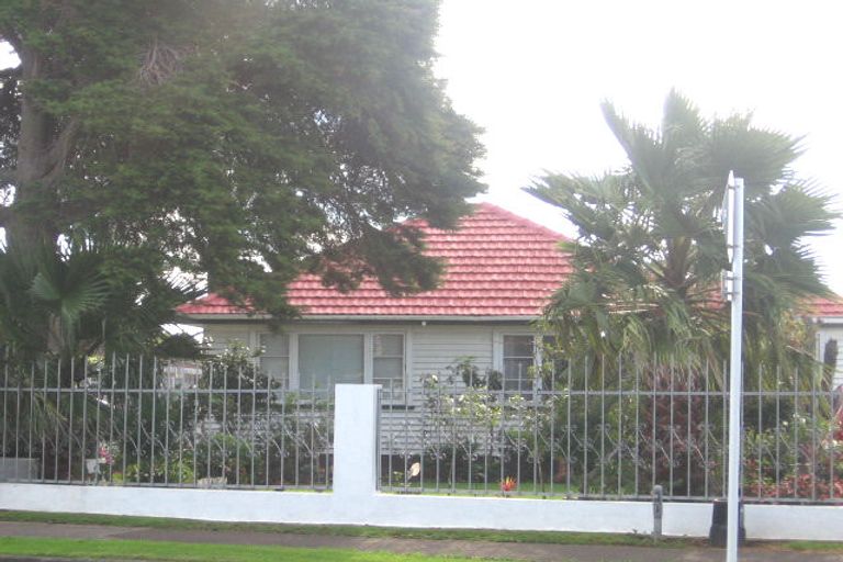 Photo of property in 53 Puhinui Road, Manukau, Auckland, 2104