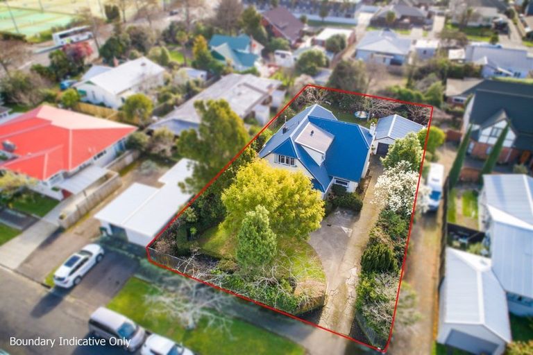 Photo of property in 100 Marne Street, Hokowhitu, Palmerston North, 4410