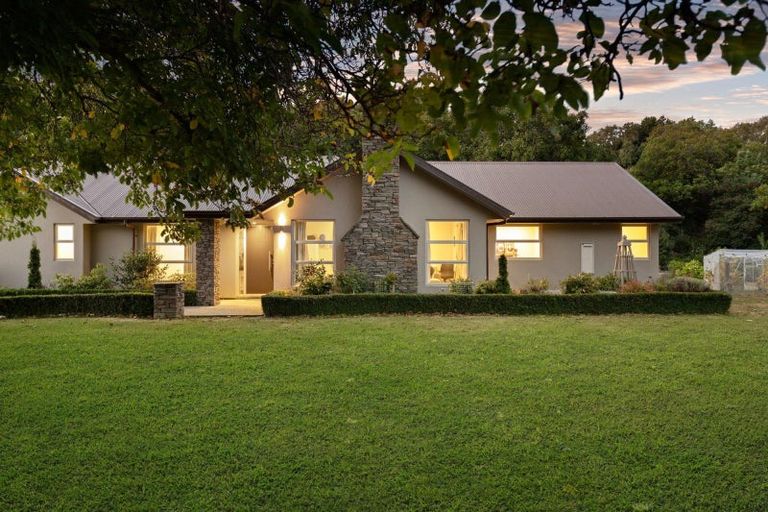 Photo of property in 8 Crawford Place, Lake Hayes, Queenstown, 9304