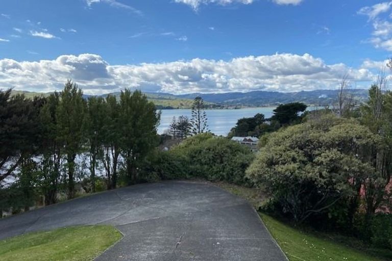 Photo of property in 21 Bayview Road, Paremata, Porirua, 5024