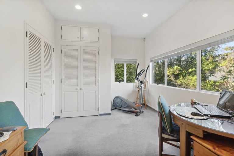 Photo of property in 27c Heathcote Road, Castor Bay, Auckland, 0620