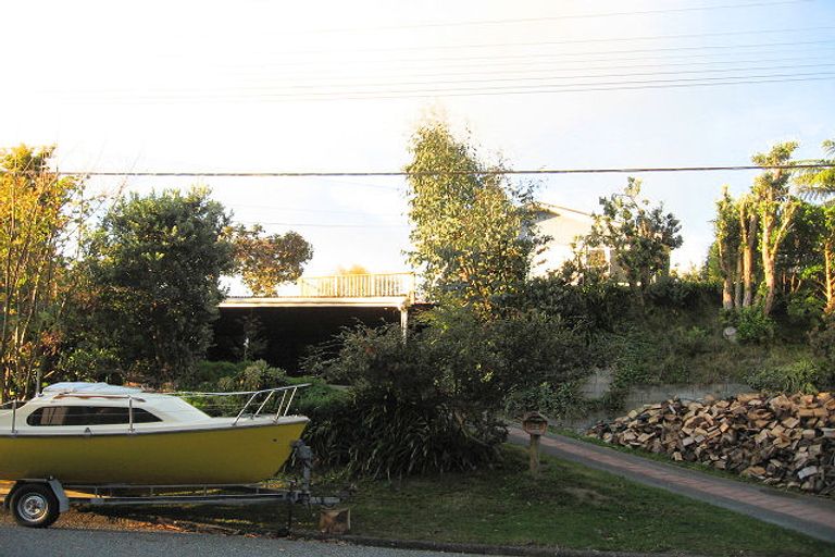 Photo of property in 32 Leinster Avenue, Raumati South, Paraparaumu, 5032