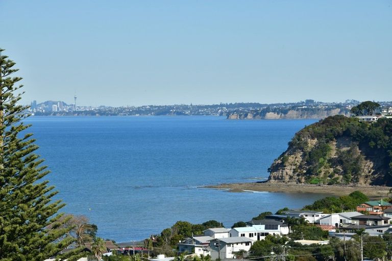 Photo of property in 1124 Whangaparaoa Road, Tindalls Beach, Whangaparaoa, 0930