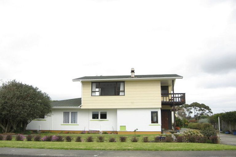 Photo of property in 15 Collison Terrace, Haumoana, 4102
