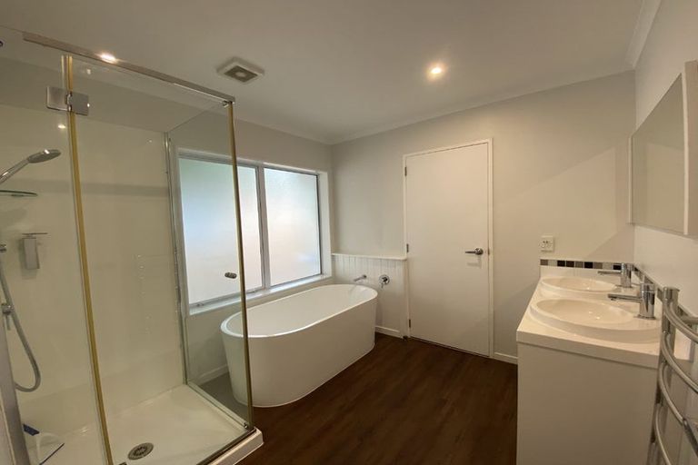 Photo of property in 5b Kestrel Heights, Arkles Bay, Whangaparaoa, 0932