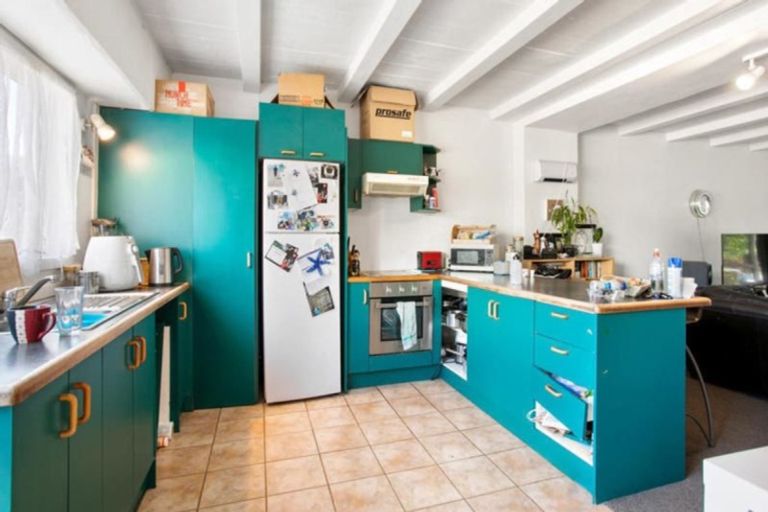 Photo of property in 8a Captain Scott Road, Glen Eden, Auckland, 0602