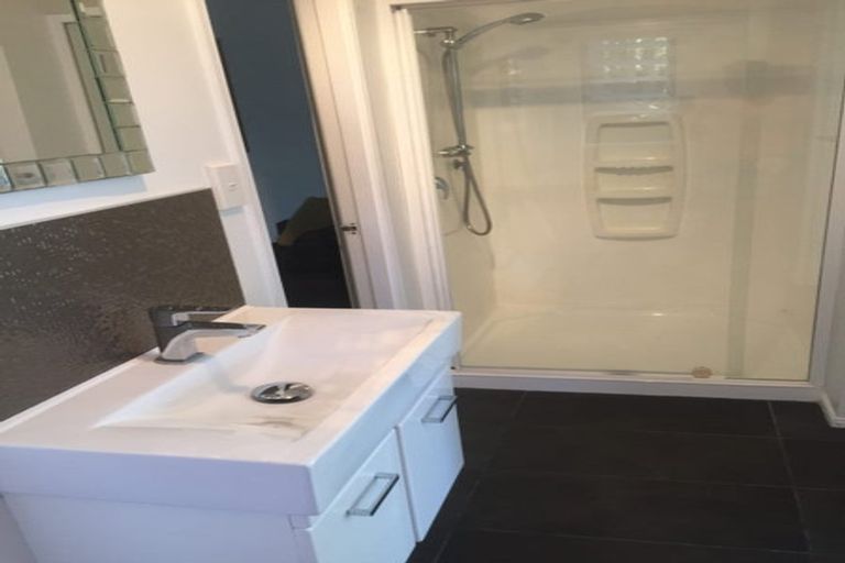 Photo of property in 3/1 Gulf Crest, Bucklands Beach, Auckland, 2012