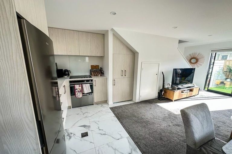 Photo of property in 5/14 Wilsher Crescent, Henderson, Auckland, 0612