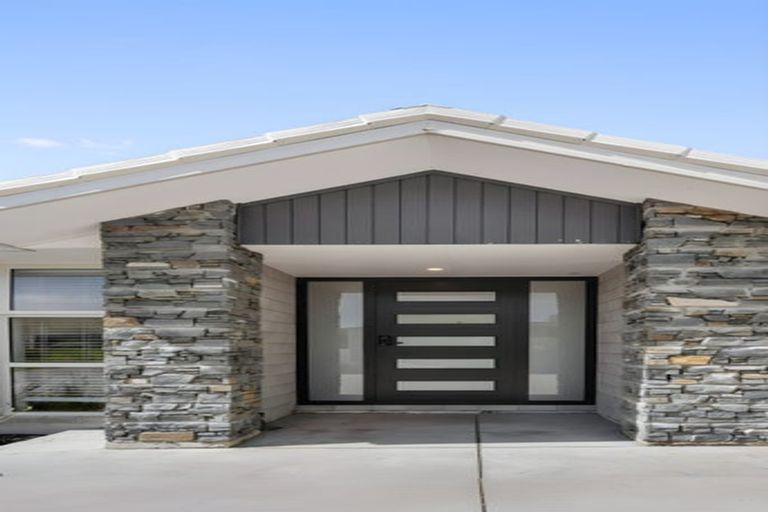 Photo of property in 5 Awa Avenue, Helensville, 0800