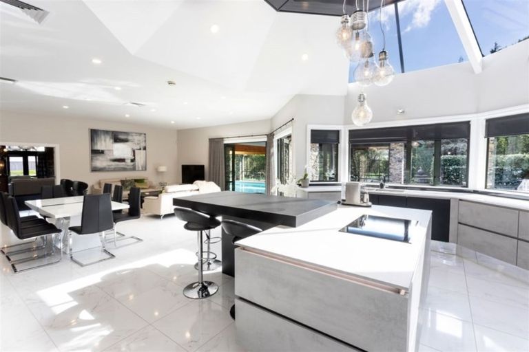 Photo of property in 127 Regent's Park Drive, Casebrook, Christchurch, 8051