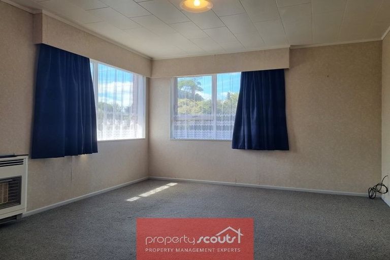 Photo of property in 4/237 Courtenay Street, Strandon, New Plymouth, 4312